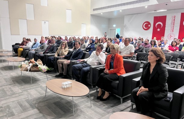 Mersin Şehir Hastanesinde sağlık okuryazarlığı paneli düzenlendi
