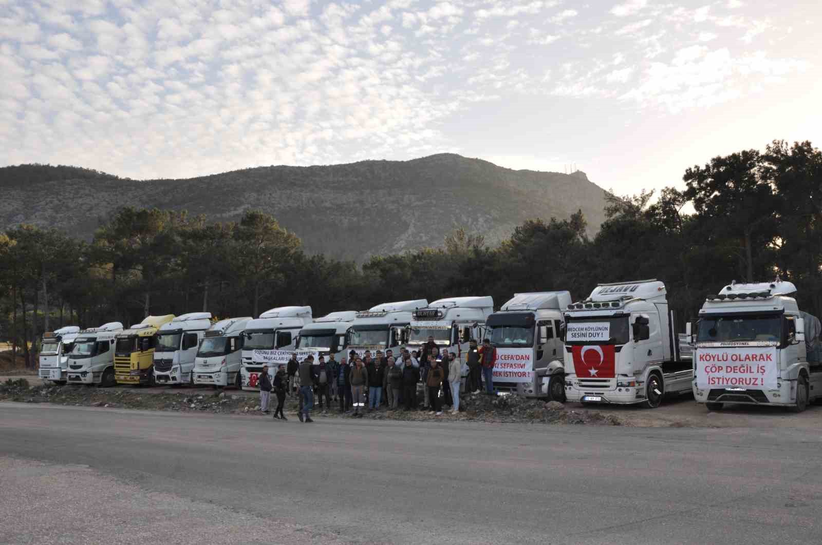 Mersin Silifkeli kamyonculardan taşeron tepkisi
