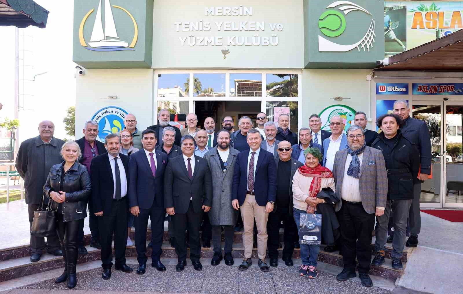 Mersin’de 10 Ocak Çalışan Gazeteciler Günü kutlandı
Mersin’de 10 Ocak Çalışan Gazeteciler Günü kutlandı