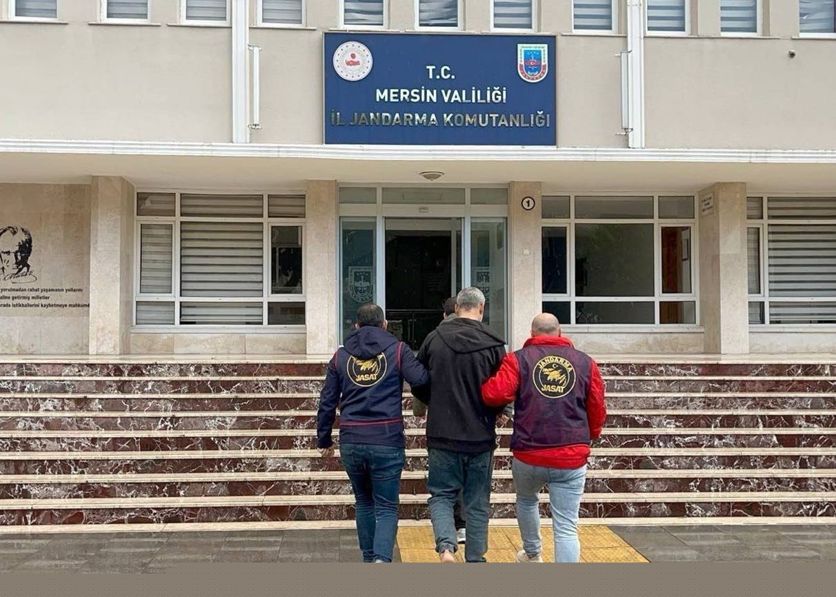 Mersin’de 19 yıl hapis cezası bulunan şahıs jandarmadan kaçamadı
