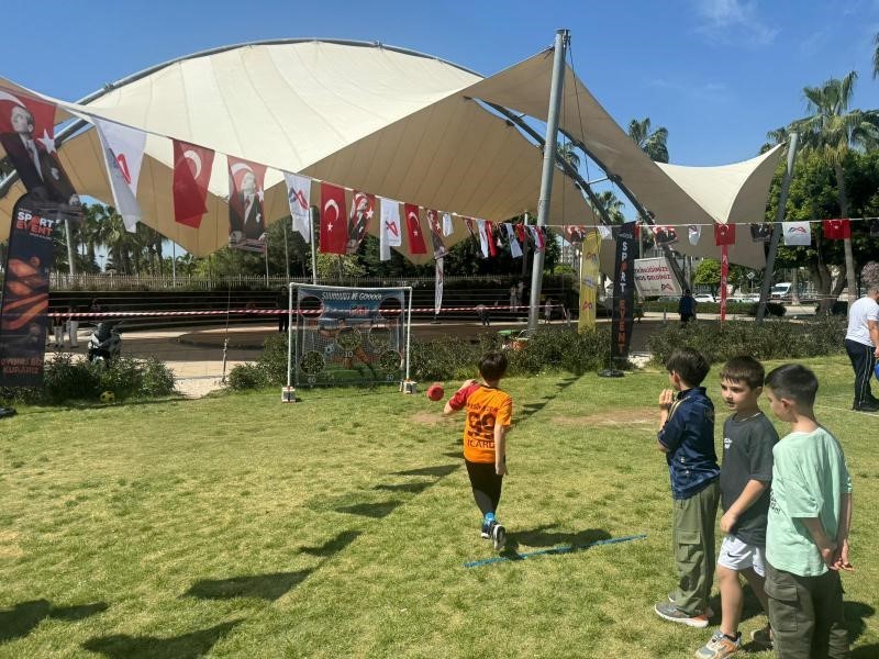 Mersin’de Bahar Spor Şenliğine yoğun ilgi
