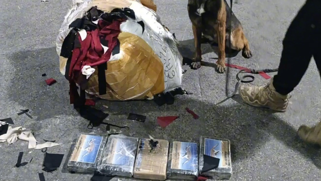 Mersin’de bir işyerinde 5 kilo 872 gram kokain ele geçirildi
