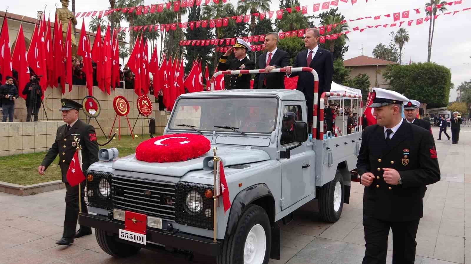 Mersin’de coşkulu kurtuluş yıl dönümü: JÖAK helikopter ile ‘üzüm salkımı’ gösterisi yaptı
Mersin’de coşkulu kurtuluş yıl dönümü: JÖAK helikopter ile ‘üzüm salkımı’ gösterisi yaptı