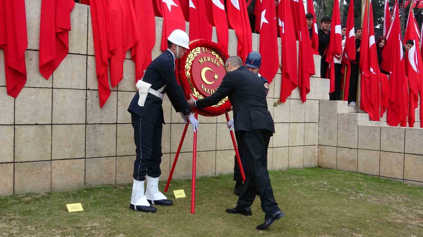 Mersin’de coşkulu kurtuluş yıl dönümü: JÖAK helikopter ile ‘üzüm salkımı’ gösterisi yaptı
Mersin’de coşkulu kurtuluş yıl dönümü: JÖAK helikopter ile ‘üzüm salkımı’ gösterisi yaptı