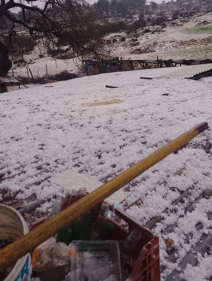 Mersin’de dolu: Ekili alanlar zarar gördü
