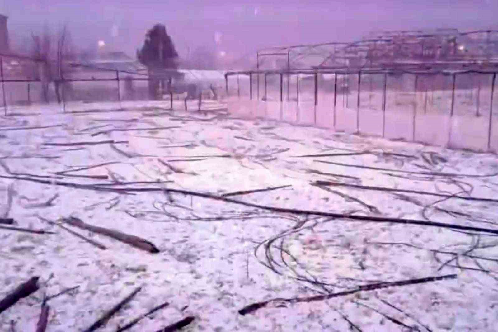 Mersin’de dolu yağışı etkili oldu
