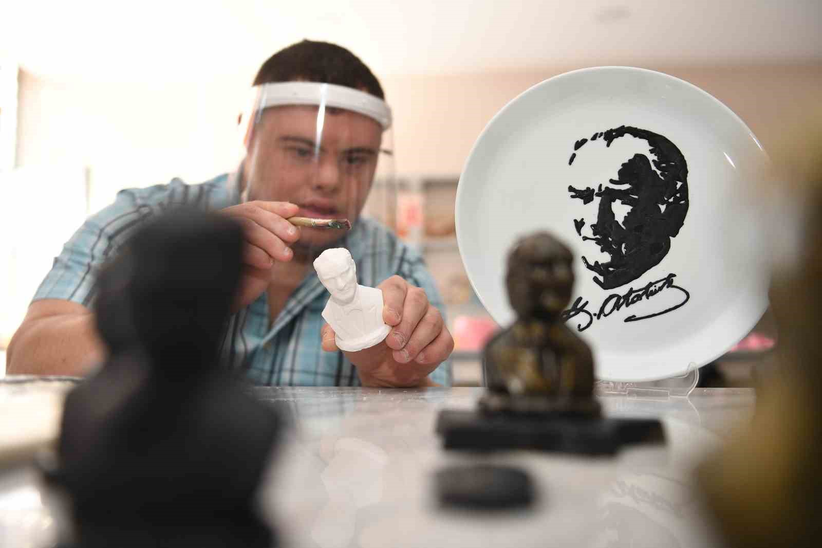 Mersin’de engelsiz yaşam için kapsamlı destekler sürüyor
Mersin’de engelsiz yaşam için kapsamlı destekler sürüyor