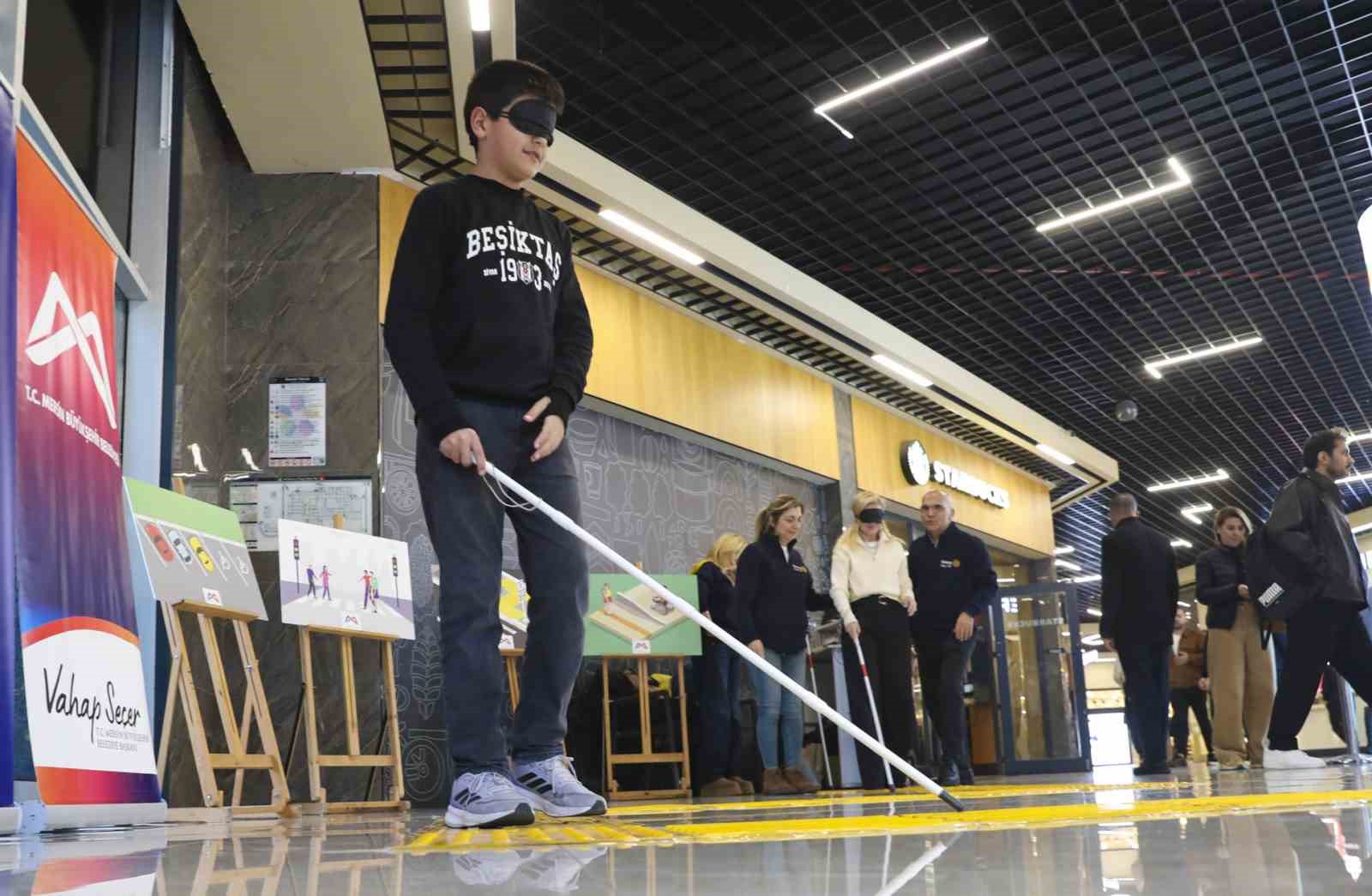 Mersin’de görme engelliler için empati parkuru kuruldu
Mersin’de görme engelliler için empati parkuru kuruldu