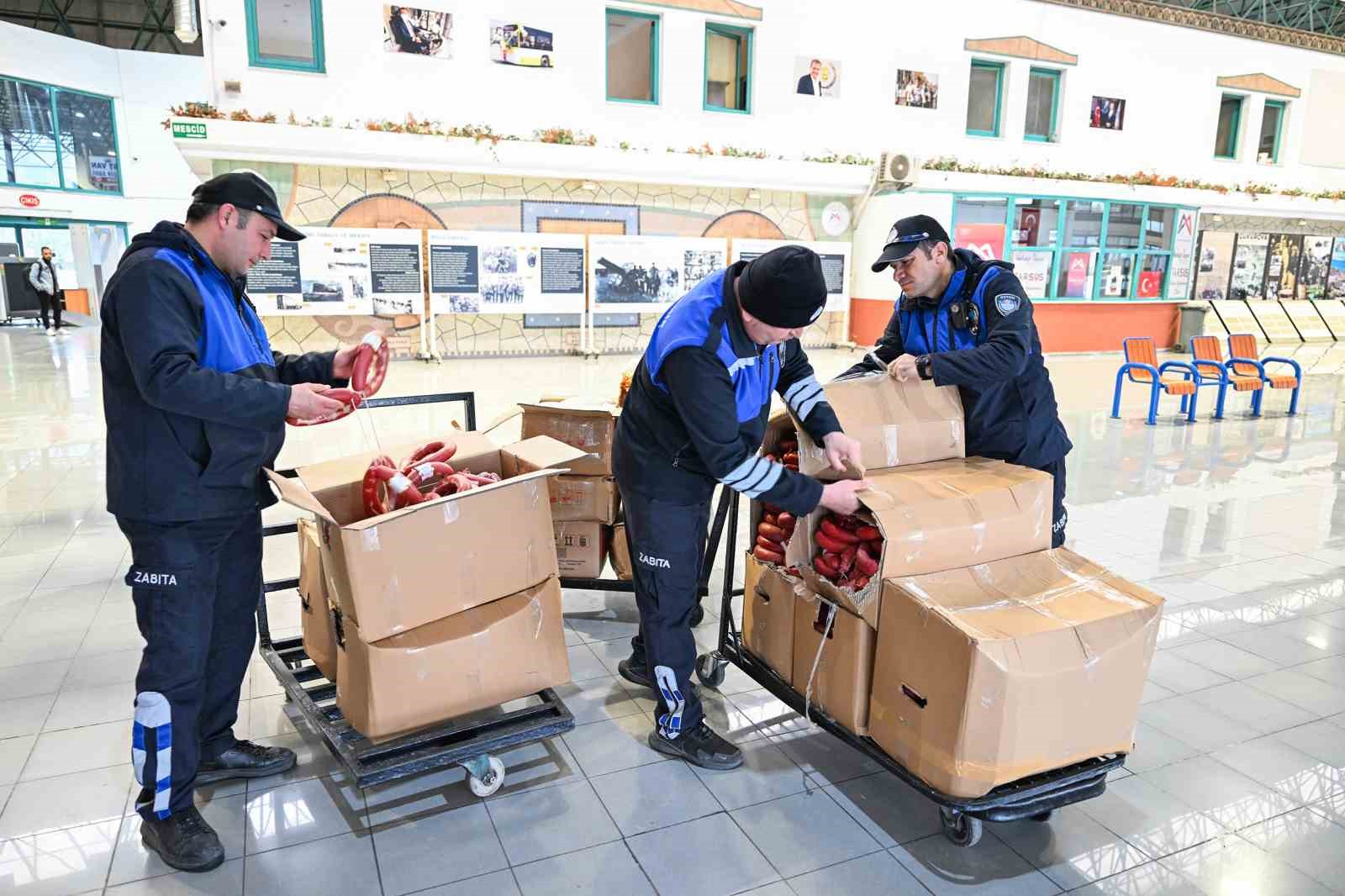 Mersin’de halk sağlığını tehdit eden gıdalara geçit verilmedi
