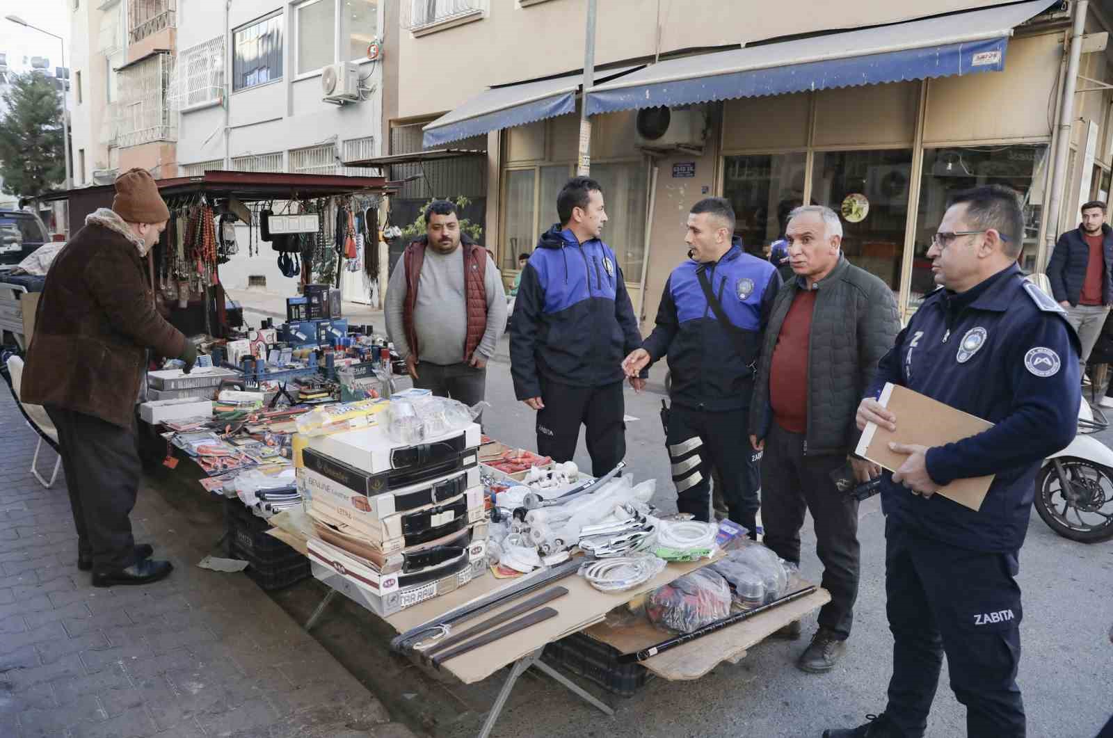 Mersin’de kaldırım işgaline izin verilmiyor
Mersin’de kaldırım işgaline izin verilmiyor