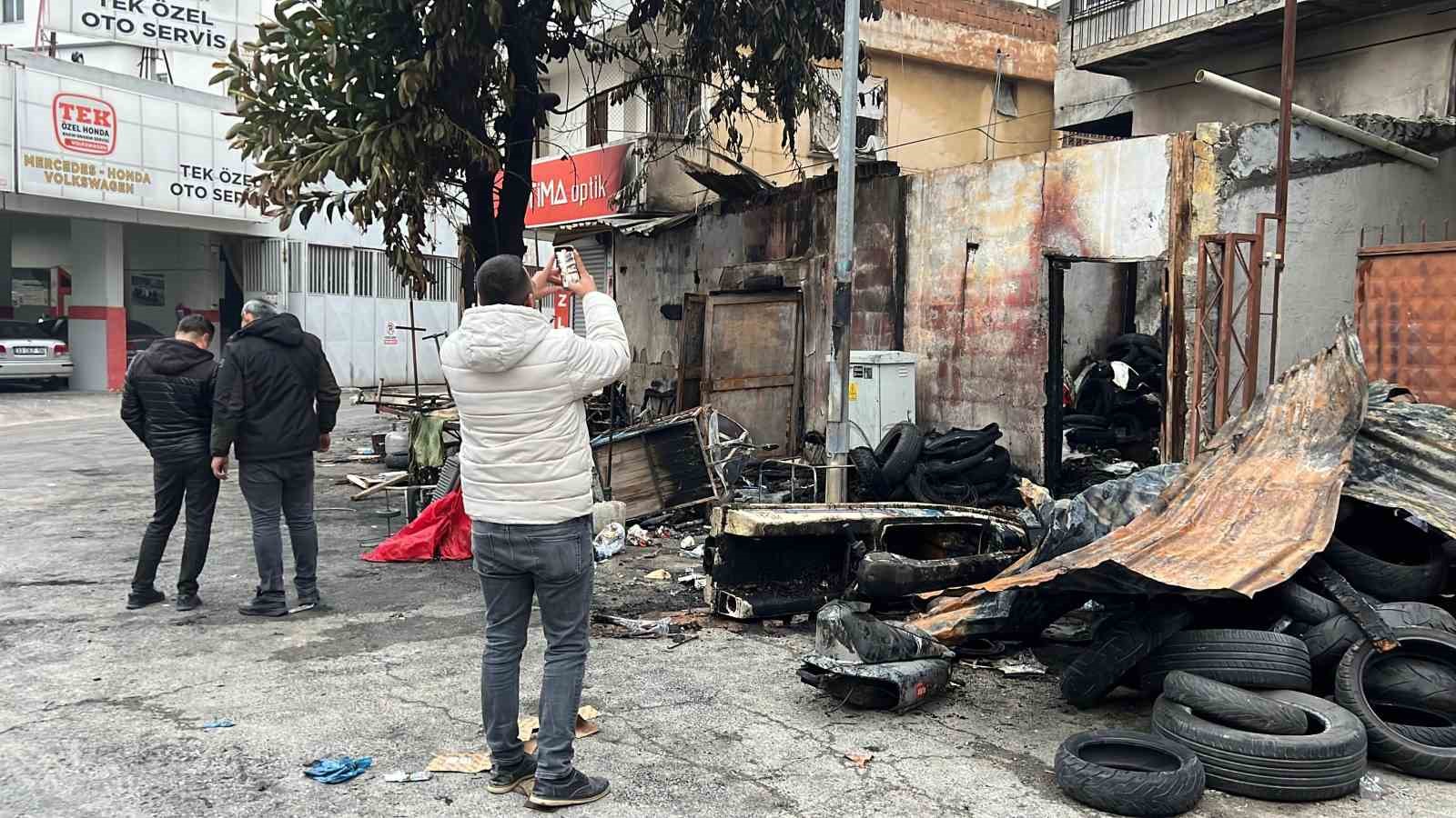 Mersin’de kundaklanan evde 58 yaşındaki kişi ağır yaralandı
