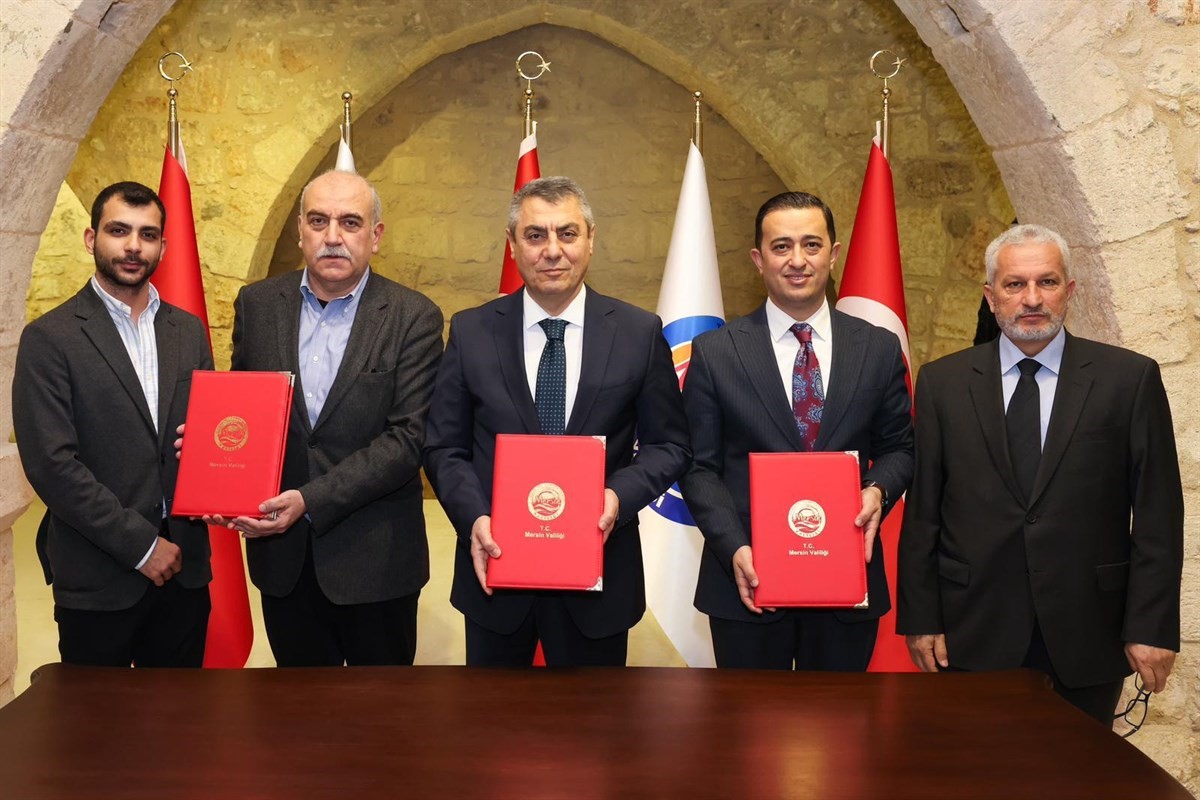 Mersin’de sağlığa çifte destek
Mersin’de sağlığa çifte destek