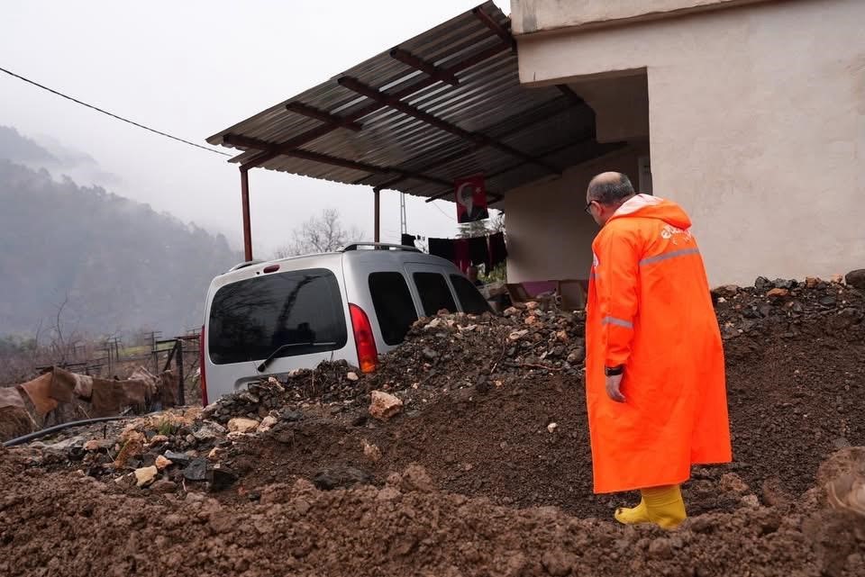 Mersin’de selin vurduğu kırsal mahallelerde yaralar sarılıyor
