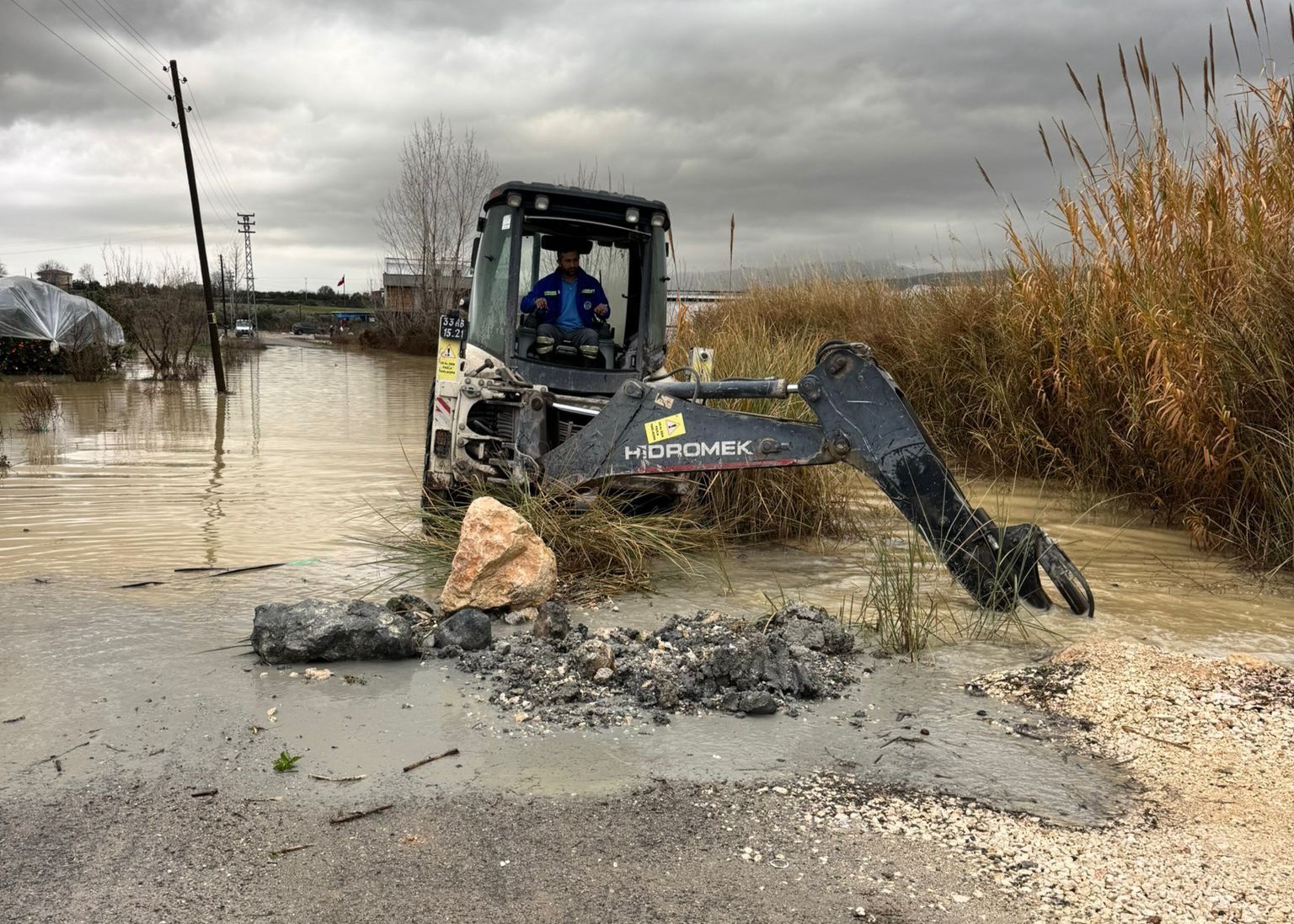 Mersin’de selin yaraları sarılıyor
