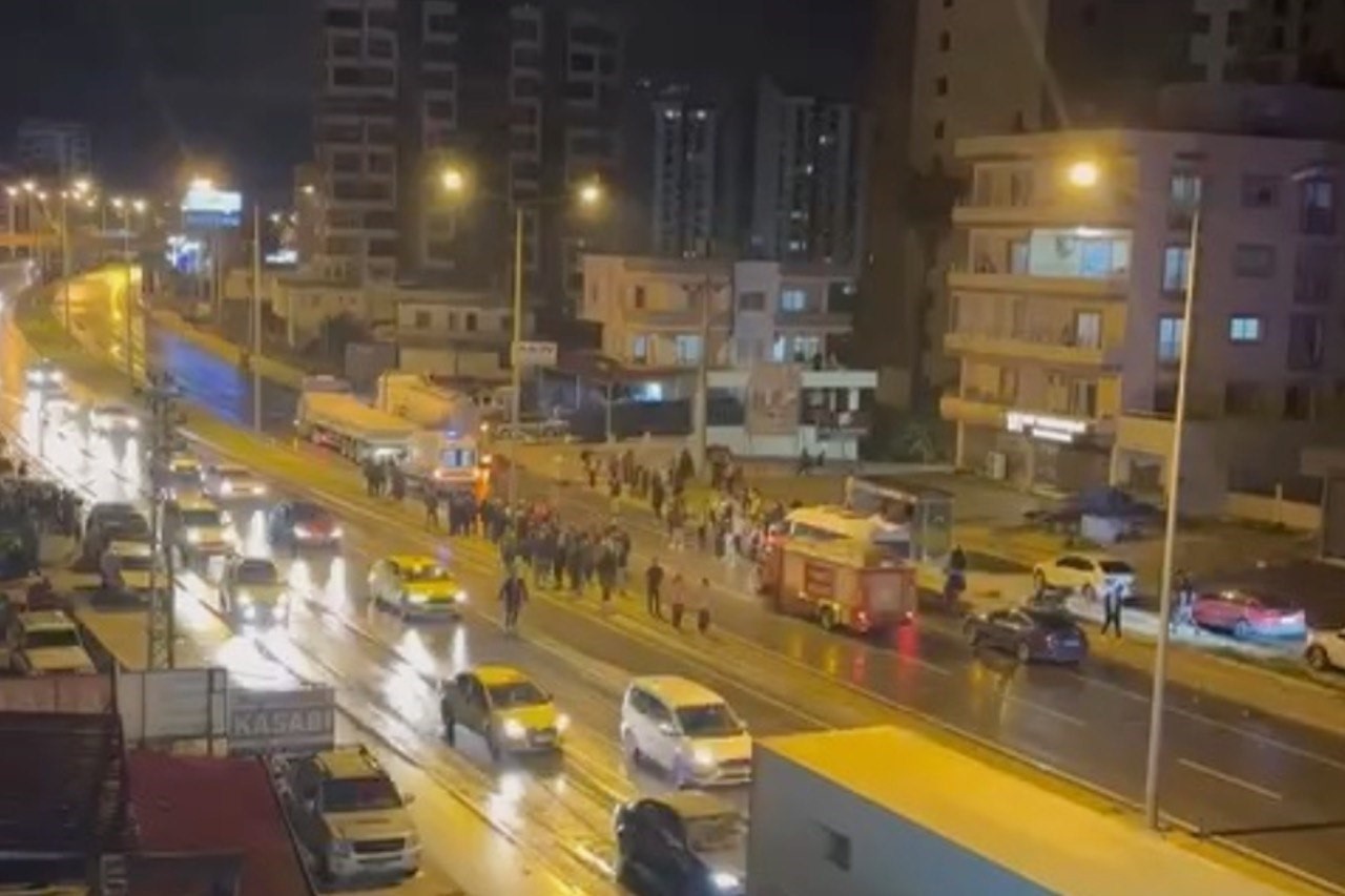 Mersin’de tırlar çarpıştı: 2 yaralı
