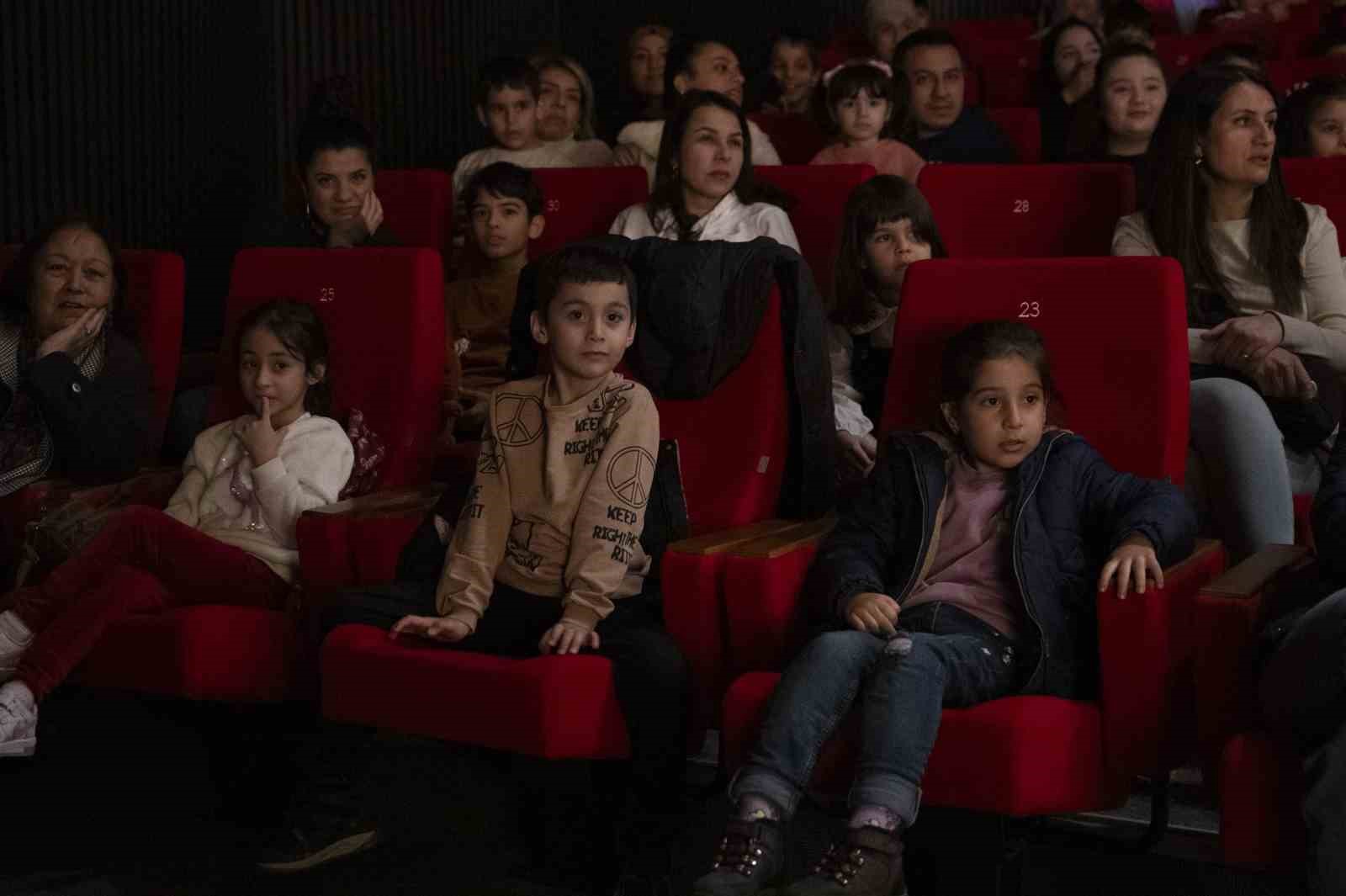 Mersin’de yarıyıl tatilinde çocuklara ücretsiz tiyatro şenliği
