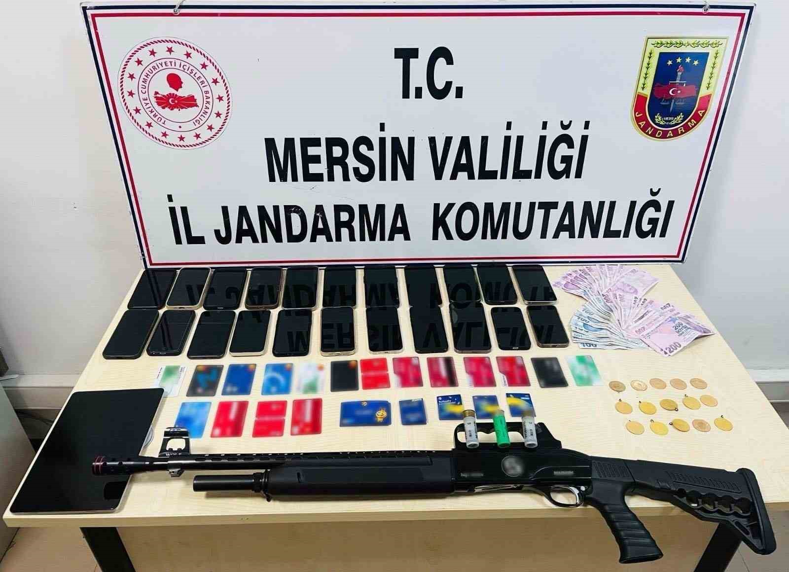 Mersin’de yasa dışı bahis operasyonu: 8 şüpheli tutuklandı
