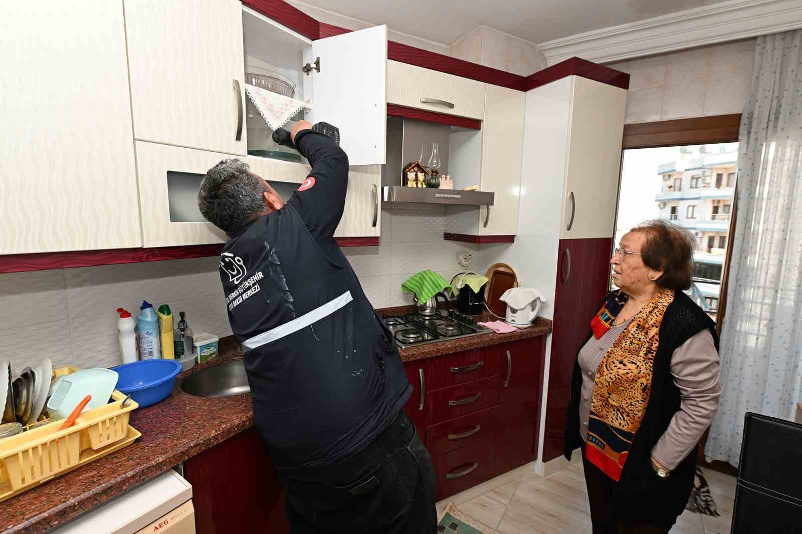 Mersin’de yaşlılara evde bakım ve sosyal destek hizmeti
