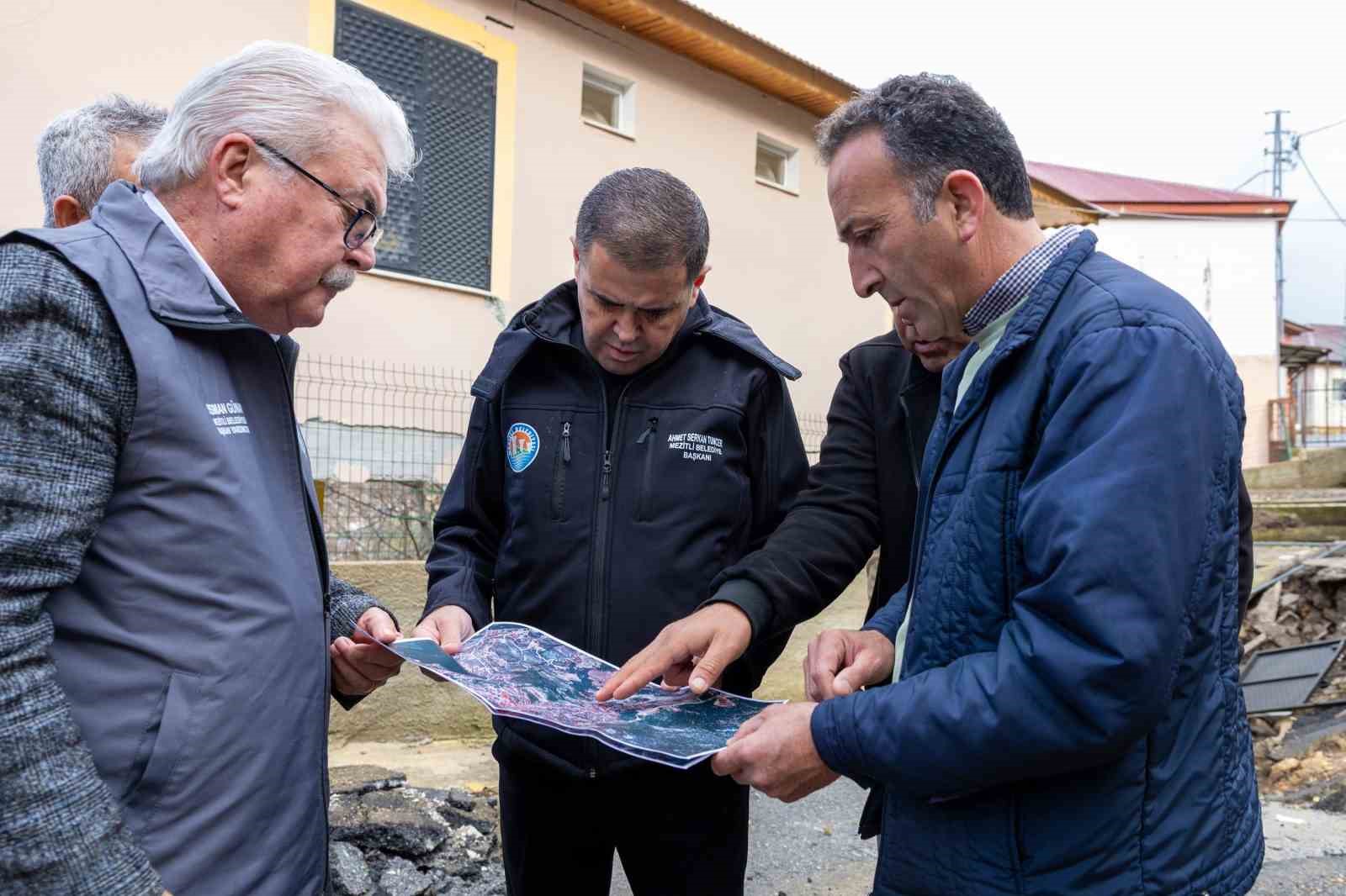 Mersin’deki heyelan bölgesi havadan görüntülendi
