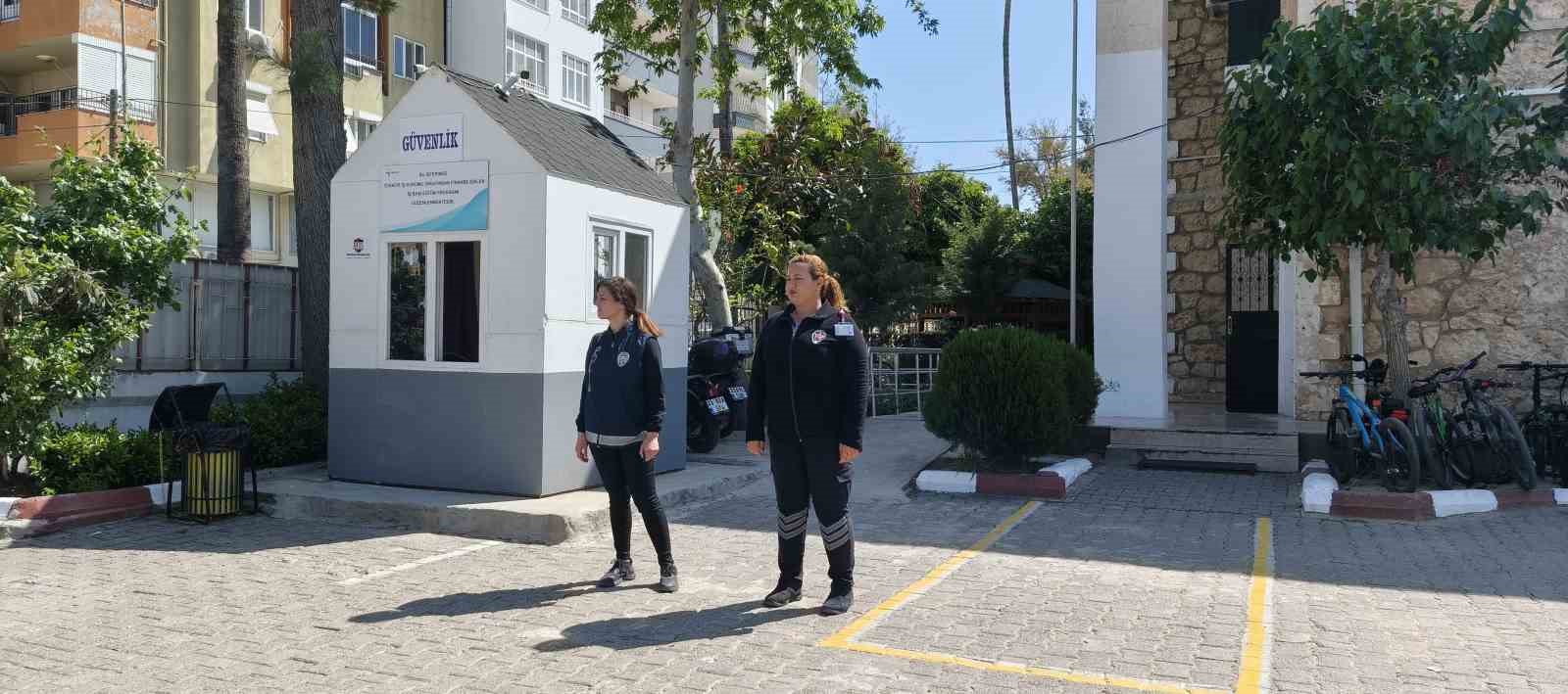 Mersin’deki okullarda güvenlik önlemleri alındı, veliler memnun kaldı
