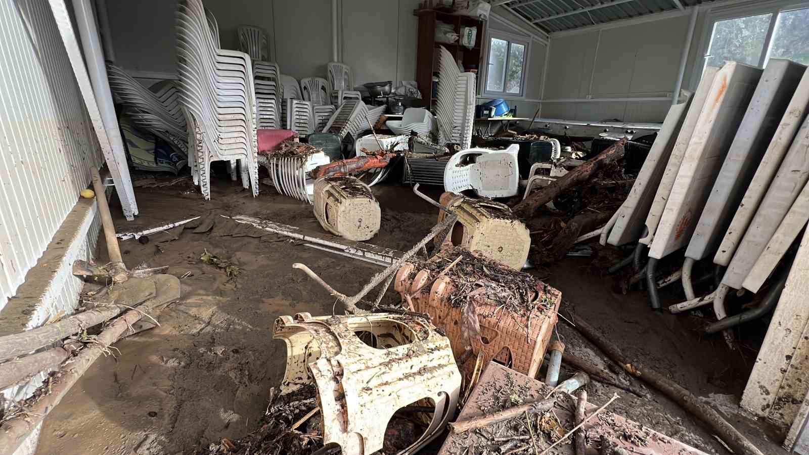 Mersin’deki sel felaketinin boyutu gün geçtikçe büyüyor
