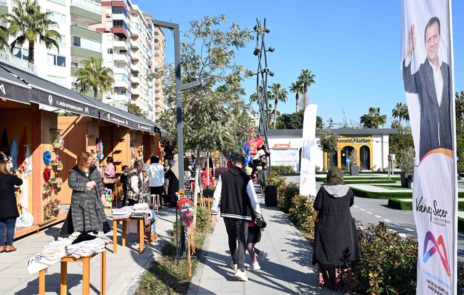 Mersin’deki Trafik Parkı çocukların akınına uğradı
Mersin’deki Trafik Parkı çocukların akınına uğradı