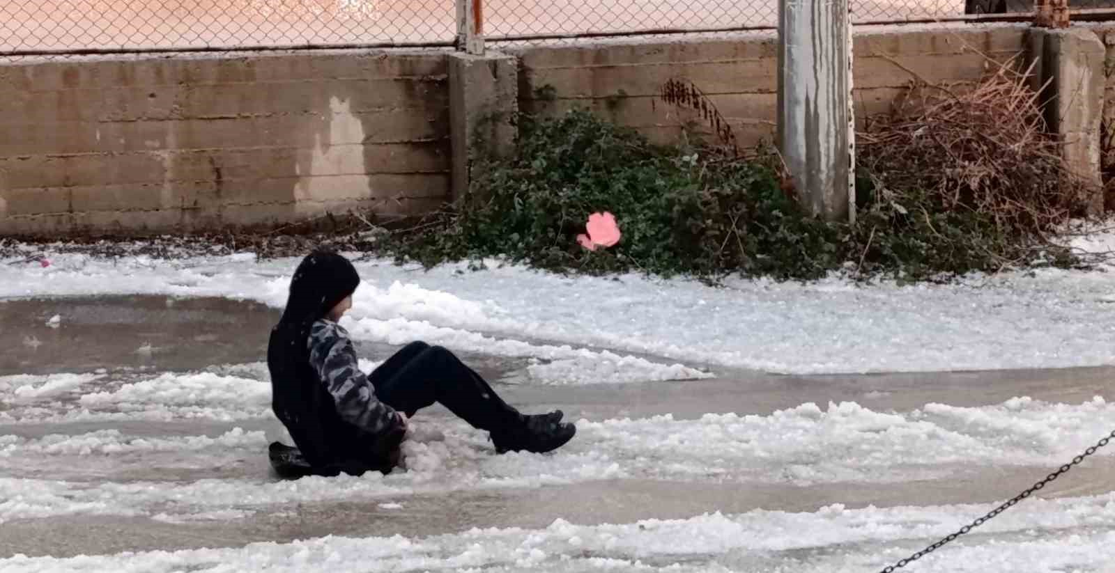 Mersin’i dolu vurdu
