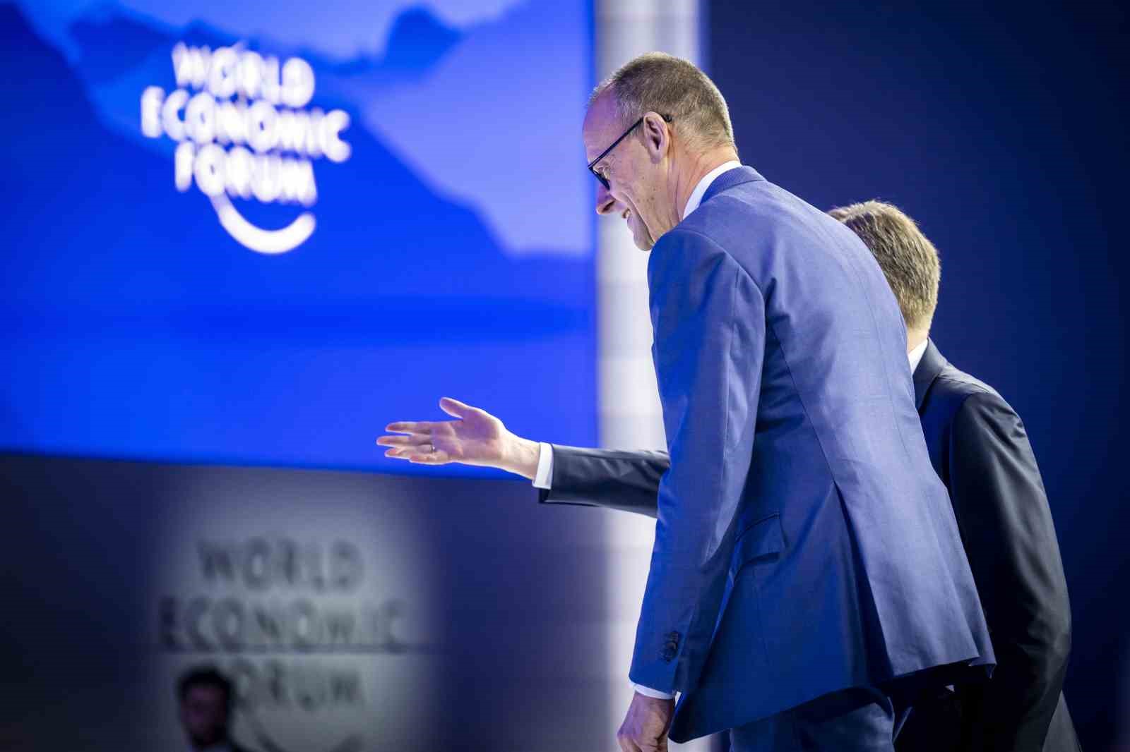 Merz: "Avrupa topraklarını zorla ele geçirme tehdidi kabul edilemez"
