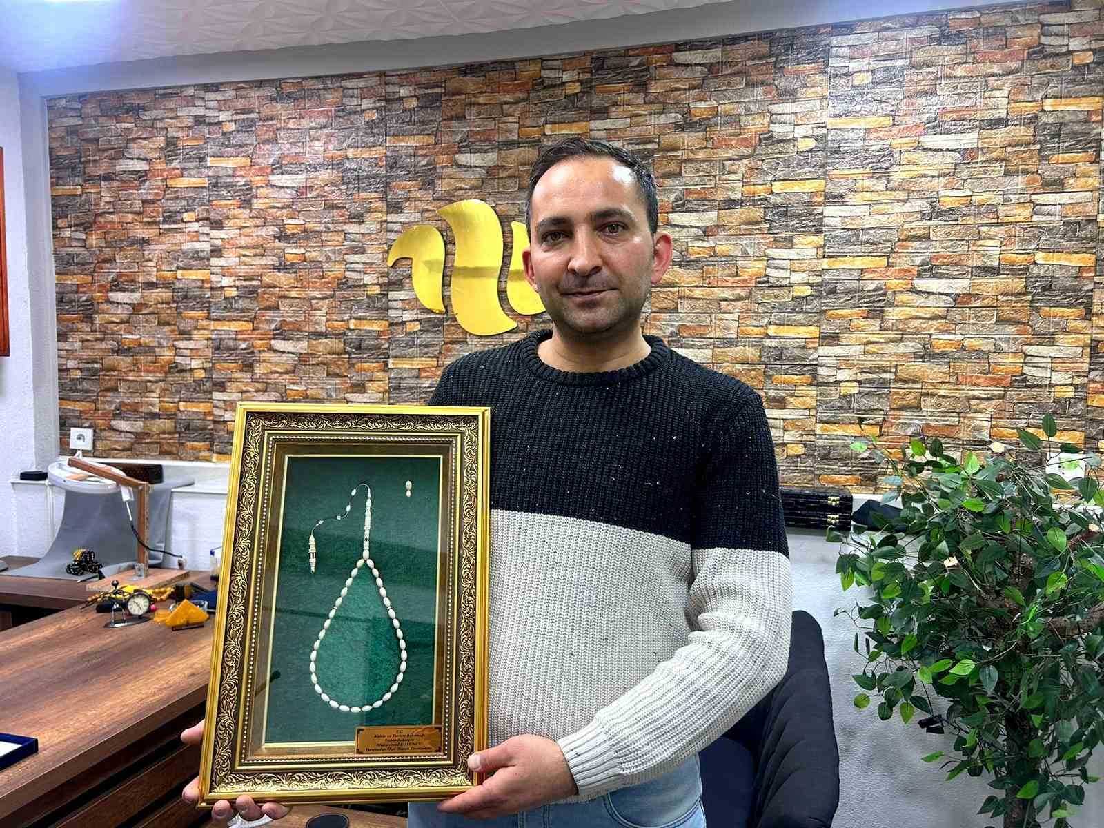 Mescid-i Nebevi modeli tespihi, çocuklarına bırakacak
