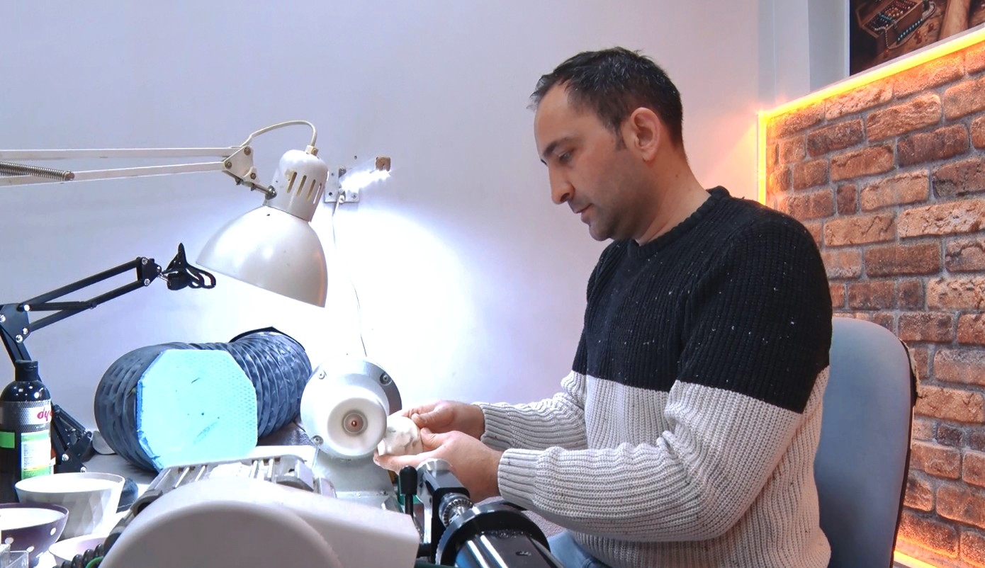 Mescid-i Nebevi modeli tespihi, çocuklarına bırakacak
