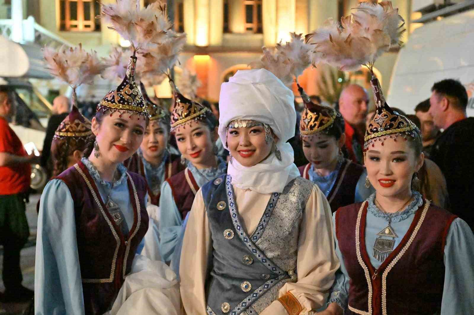 Mesir Fener Alayı şölene dönüştü
