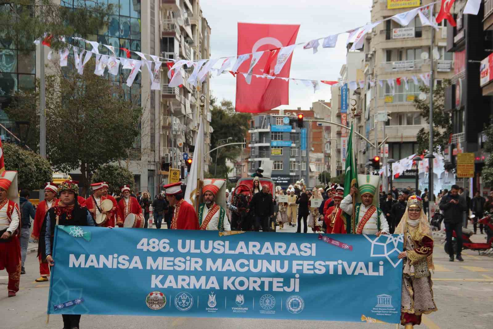 Mesir Macunundan alabilmek için kazanın içine girdiler
