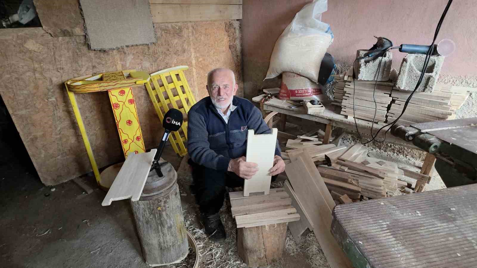Mesleğine ömrünü adayan tahta beşik ustası, sanatını yaşatacak çırak bulamadı
