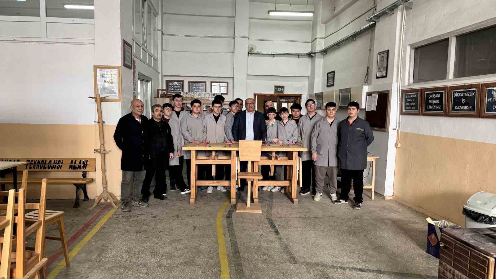 Meslek lisesi öğrencilerinin el emeği ürünleri döner sermayeye kazandırılacak
