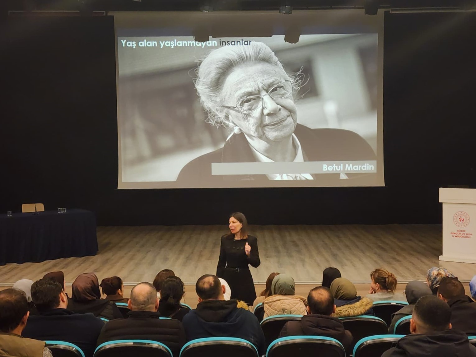 Mesleki hizmet içi eğitimler sürüyor
Mesleki hizmet içi eğitimler sürüyor