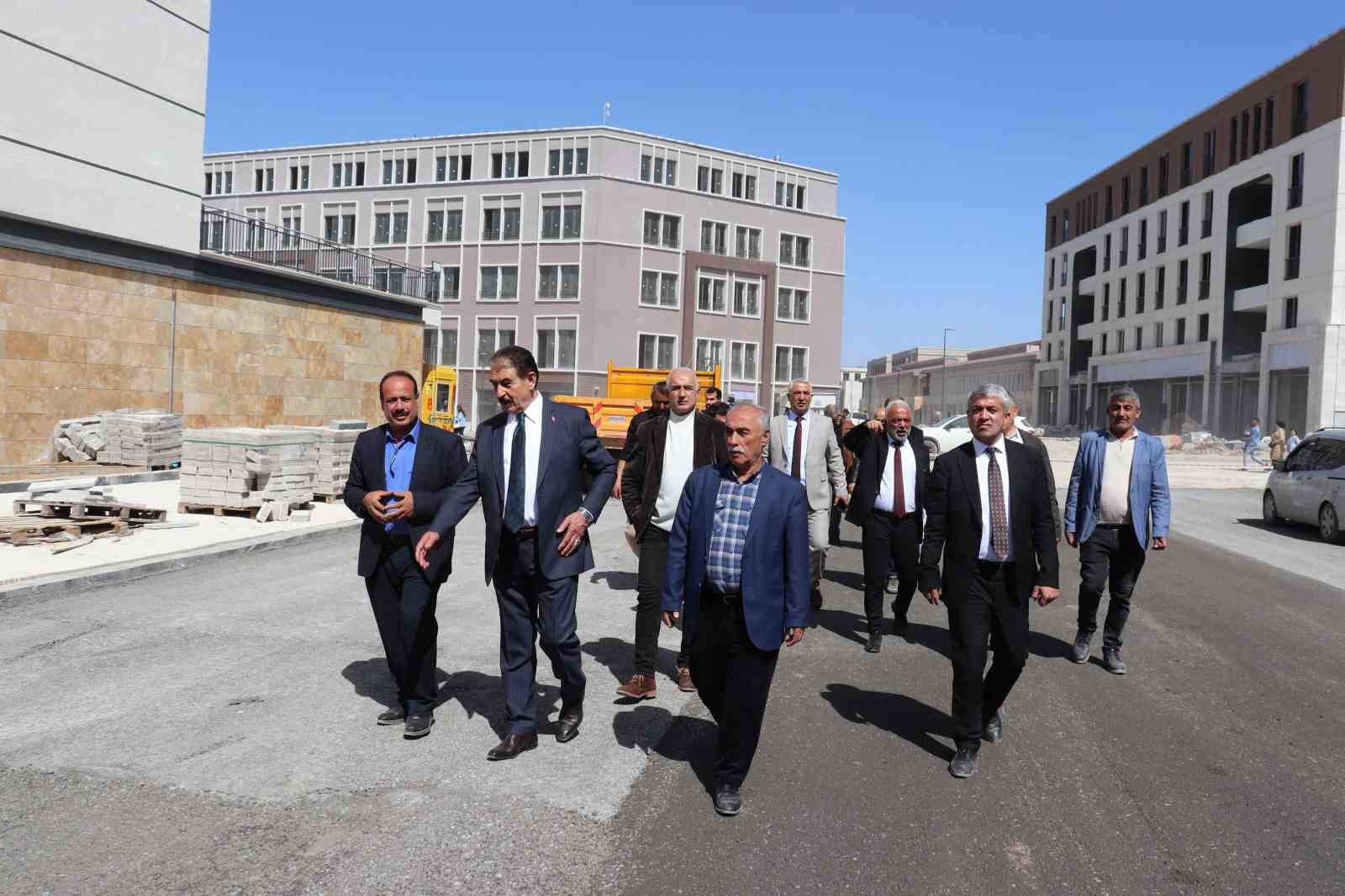 MESOB Başkanı Keskin’den esnafa çağrı: Yeni çarşıya taşının
MESOB Başkanı Keskin’den esnafa çağrı: Yeni çarşıya taşının