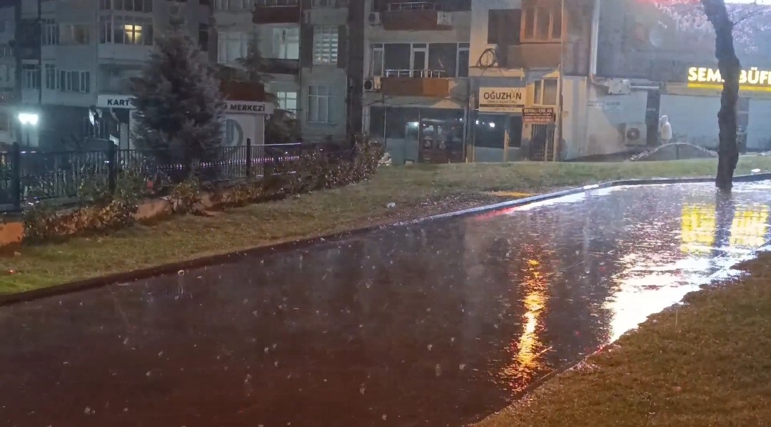 Meteoroloji uyardı, Tekirdağ’da kuvvetli yağış etkili oldu
