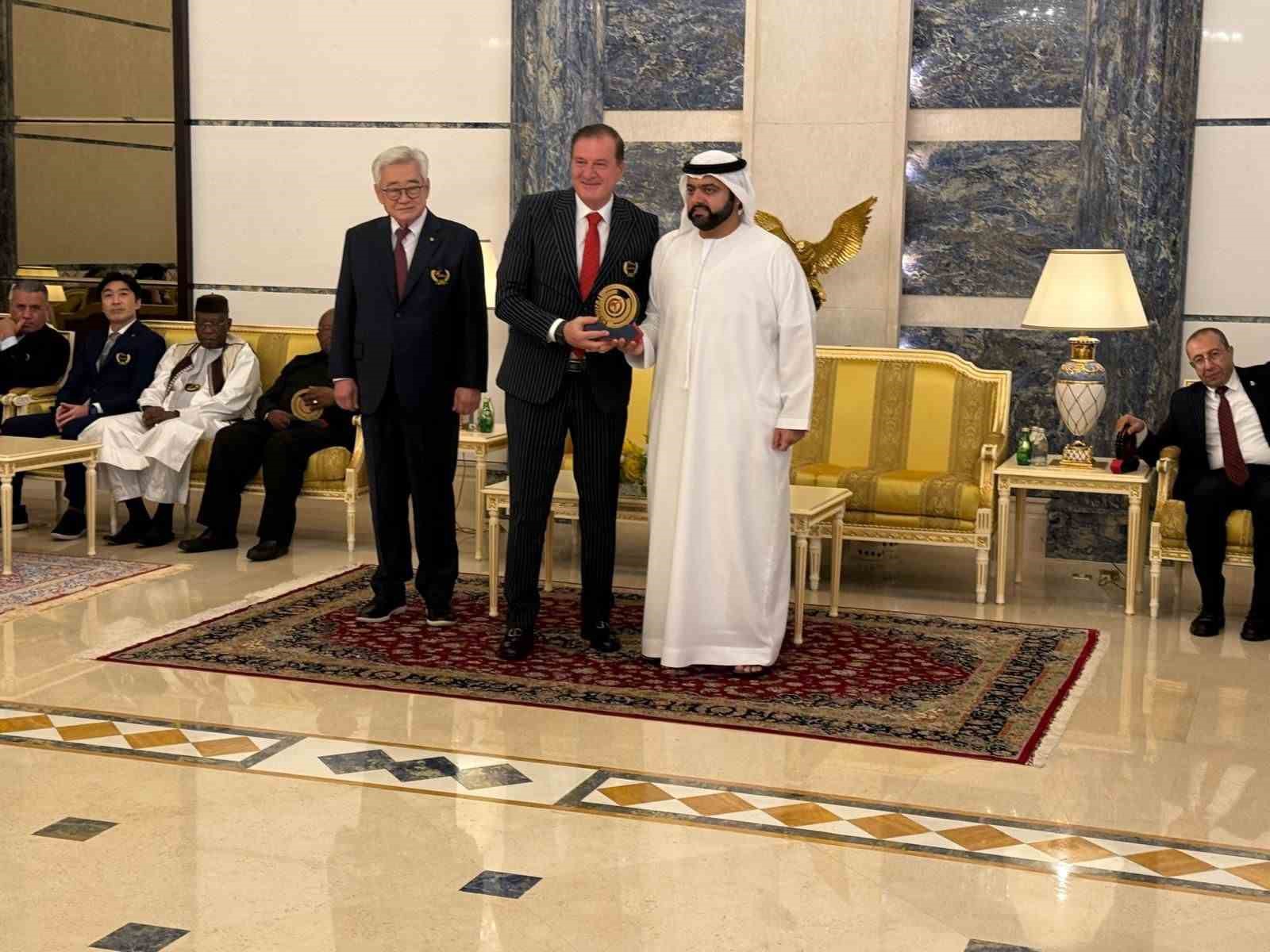 Metin Şahin’den Şeyh Hamad bin Mohammed Al Sharqi’ye ziyaret
