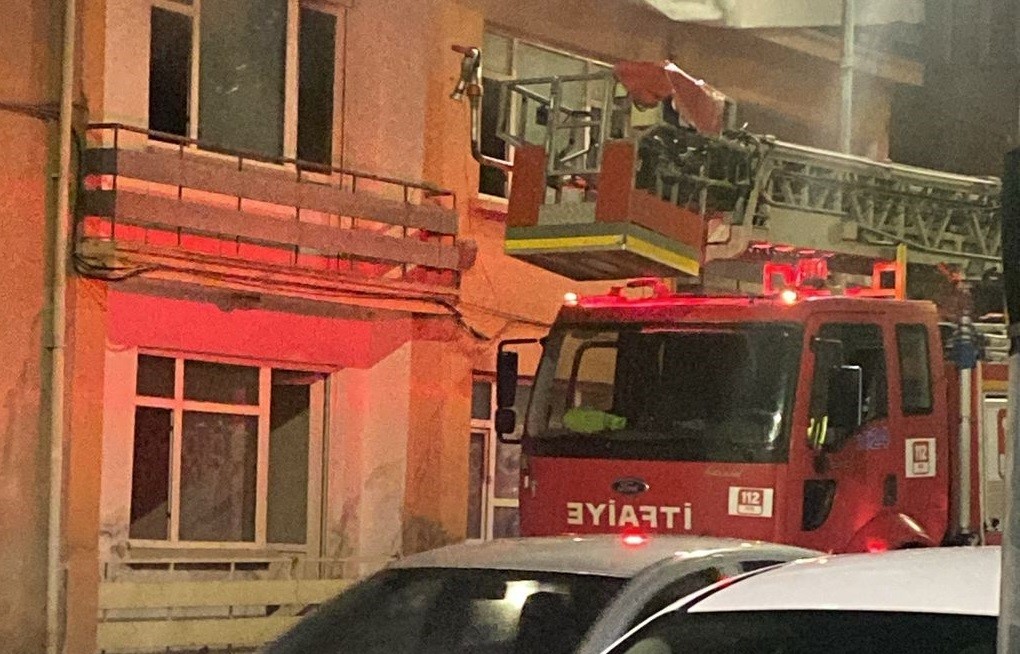 Metruk binada üst üste 3 yangın
