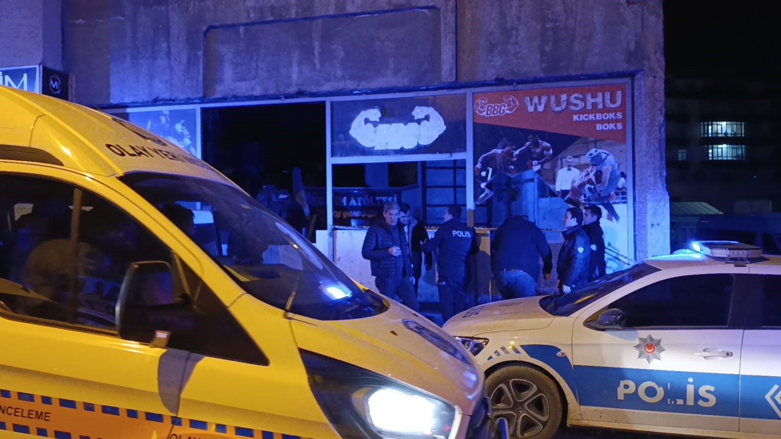 Metruk iş yerinde erkek cesedi bulundu
