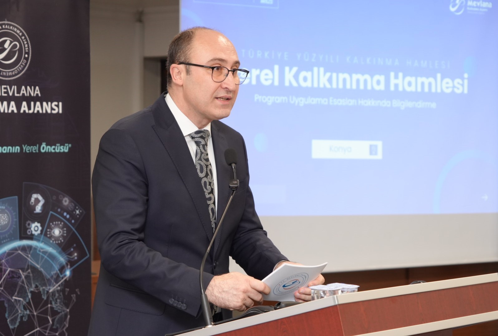 MEVKA, 2026 Yılı Yerel Kalkınma Hamlesi Teşvik Programı’nı Konya’da yatırımcılara tanıttı
MEVKA, 2026 Yılı Yerel Kalkınma Hamlesi Teşvik Programı’nı Konya’da yatırımcılara tanıttı