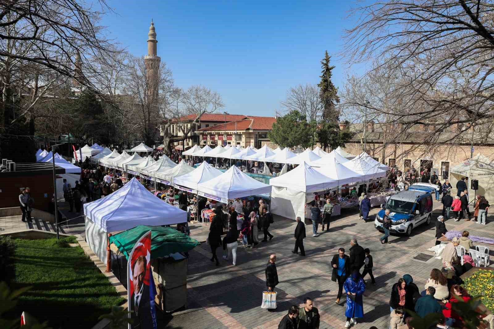 ‘Meydan Kadınların’ dayanışma pazarı doldu taştı
