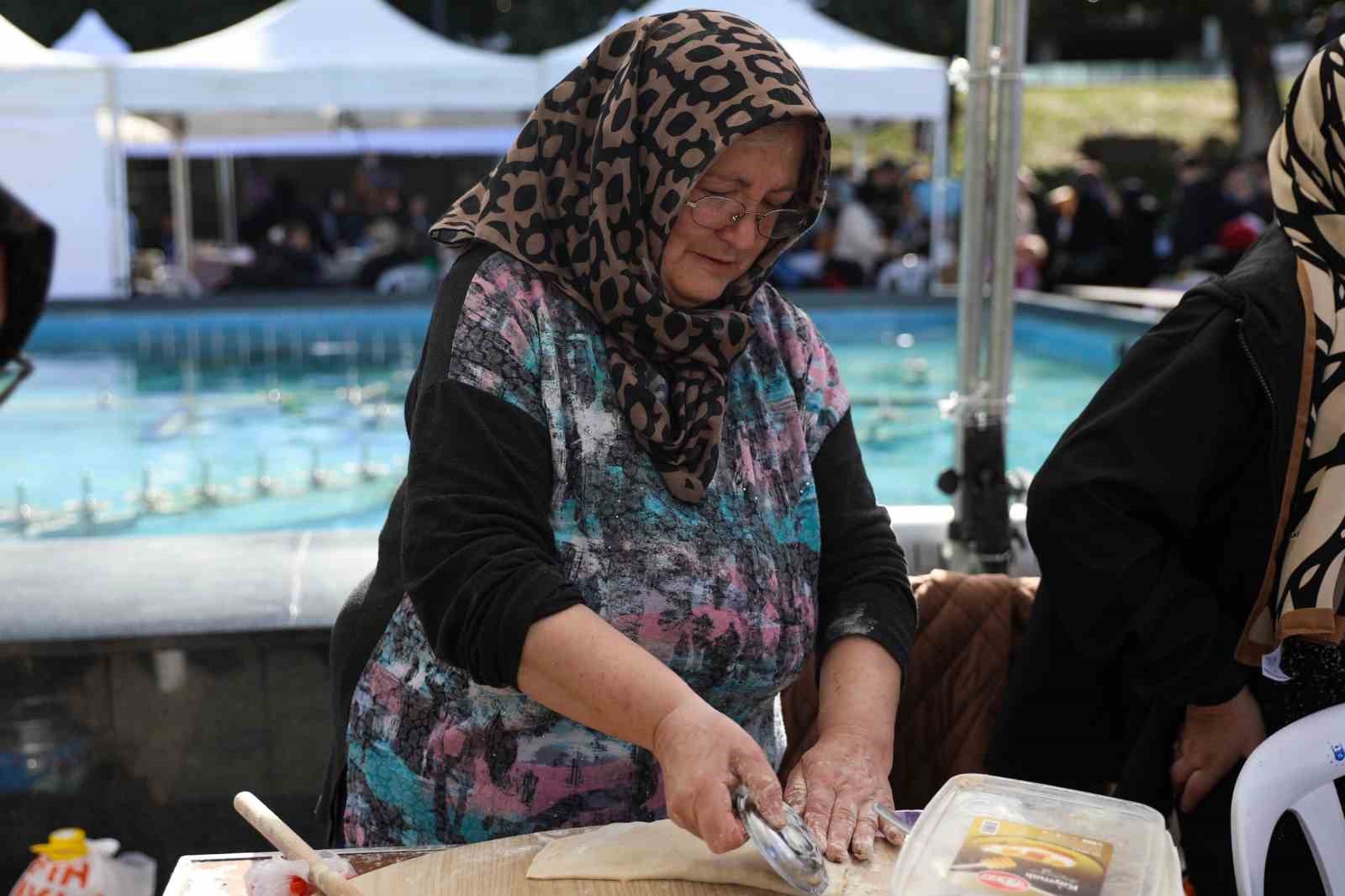 ‘Meydan Kadınların’ dayanışma pazarı doldu taştı
