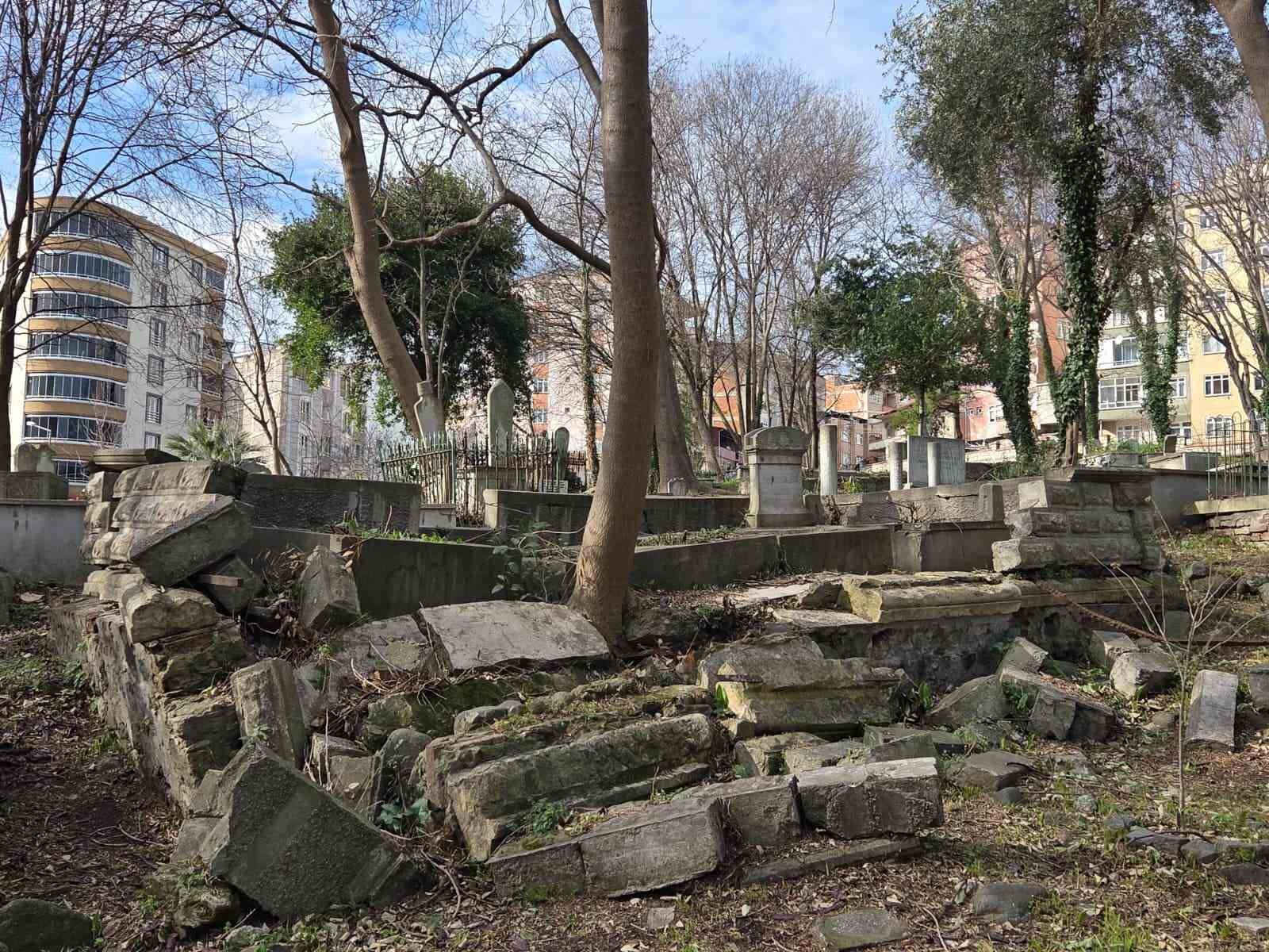 Mezar taşları Pontus vahşetini anlatıyor
