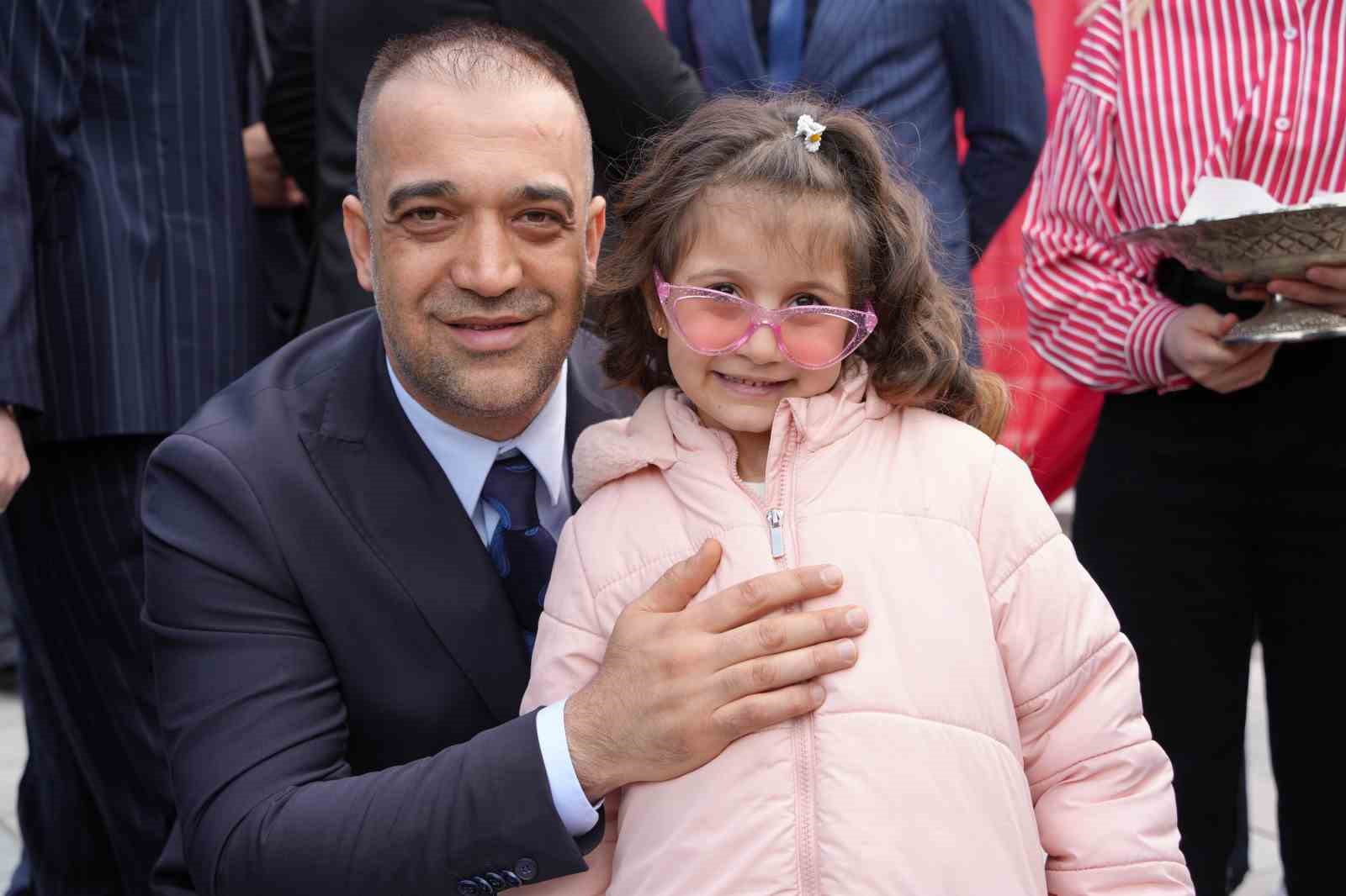 MHP İl Başkanı Yurdagül: ‘’Birliğimiz daim, Bayramımız mübarek olsun’’
MHP İl Başkanı Yurdagül: ‘’Birliğimiz daim, Bayramımız mübarek olsun’’