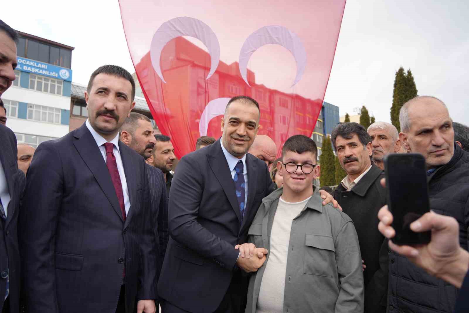 MHP İl Başkanı Yurdagül: ‘’Birliğimiz daim, Bayramımız mübarek olsun’’
MHP İl Başkanı Yurdagül: ‘’Birliğimiz daim, Bayramımız mübarek olsun’’