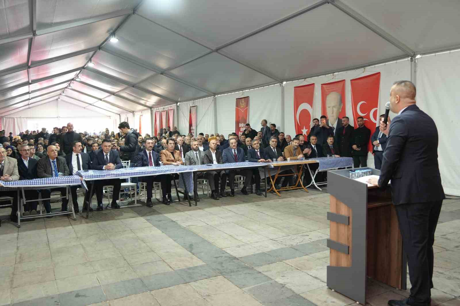 MHP İl Başkanı Yurdagül: ‘’Birliğimiz daim, Bayramımız mübarek olsun’’
MHP İl Başkanı Yurdagül: ‘’Birliğimiz daim, Bayramımız mübarek olsun’’