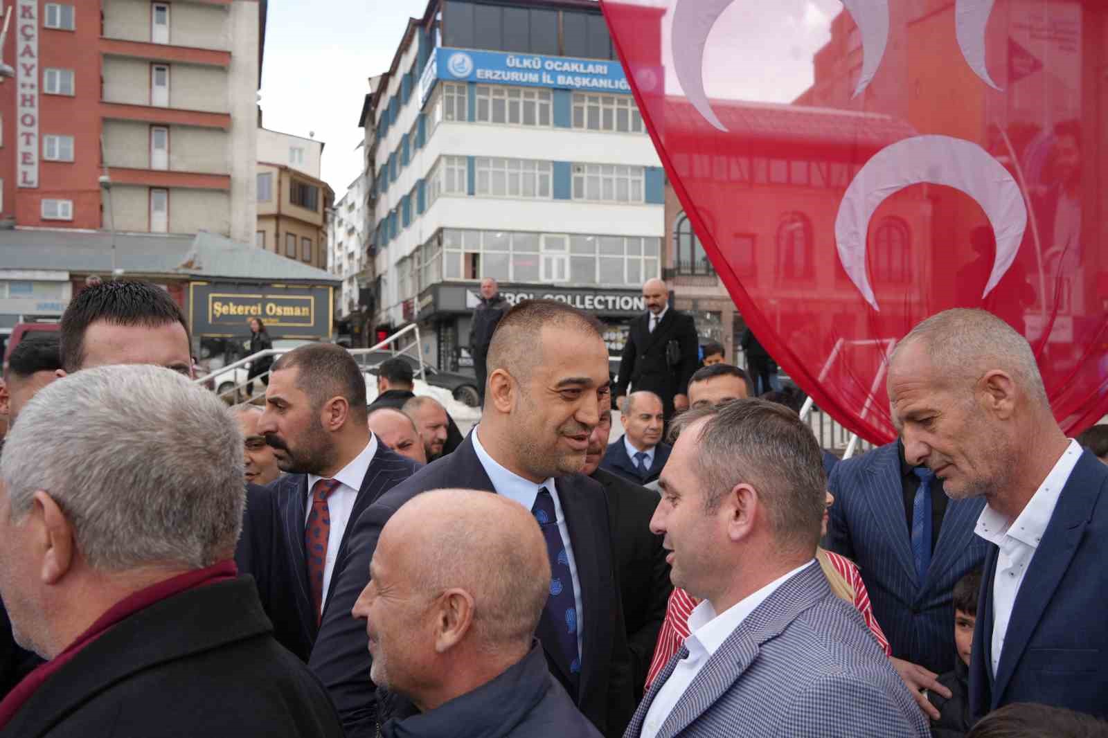 MHP İl Başkanı Yurdagül: ‘’Birliğimiz daim, Bayramımız mübarek olsun’’
MHP İl Başkanı Yurdagül: ‘’Birliğimiz daim, Bayramımız mübarek olsun’’