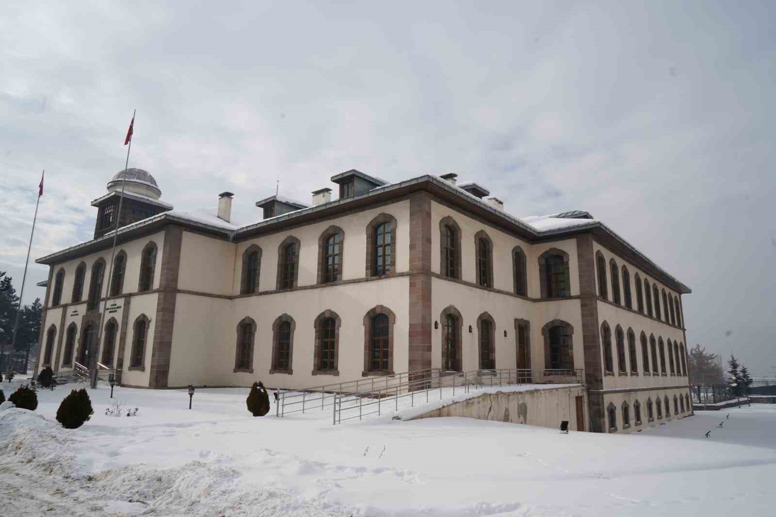 MHP İl Başkanı Yurdagül; "Erzurum kongre binası yıkılmayacak"
