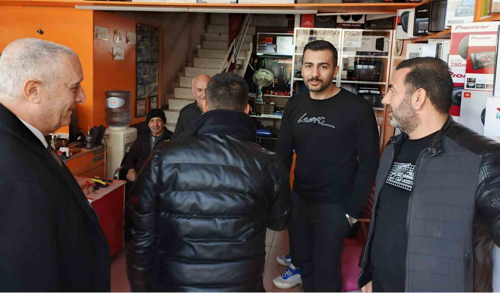 MHP Salihli’den ‘Hayırlı günler komşum’ ziyaretleri sürüyor
MHP Salihli’den ‘Hayırlı günler komşum’ ziyaretleri sürüyor